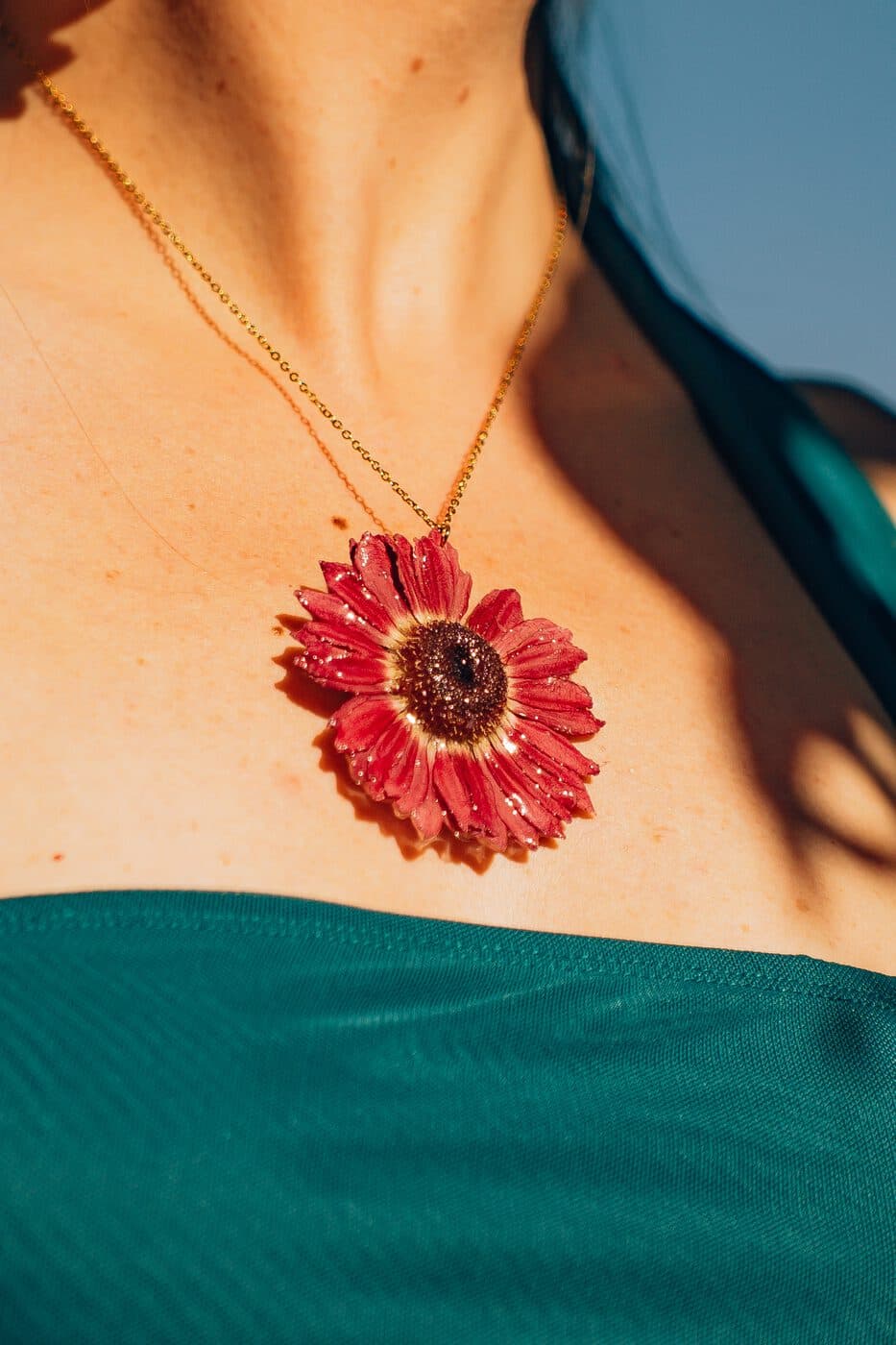 Colgante de gerbera coral preservada