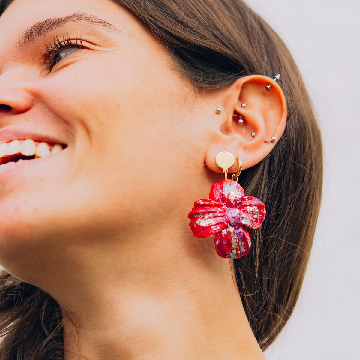 Pendientes Flor Roja con Glitter - Vista alternativa